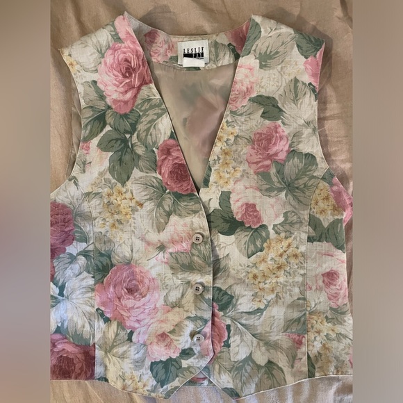 Floral Vintage Vest - Picture 2 of 10